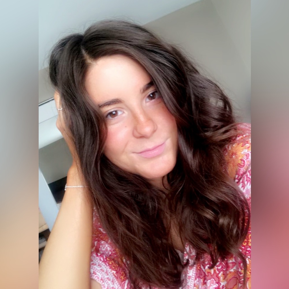 Meet your Posher, Angela
